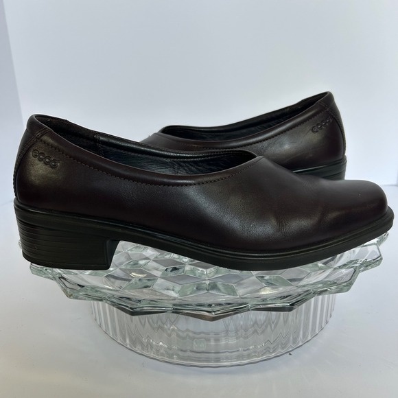 ECCO Women's Brown Leather Slip On Loafers Block Heel Comfortable Size 40 - Picture 1 of 7
